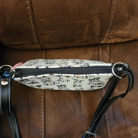Handcrafted Dog Crossbody NWOT - Picture 5 of 7